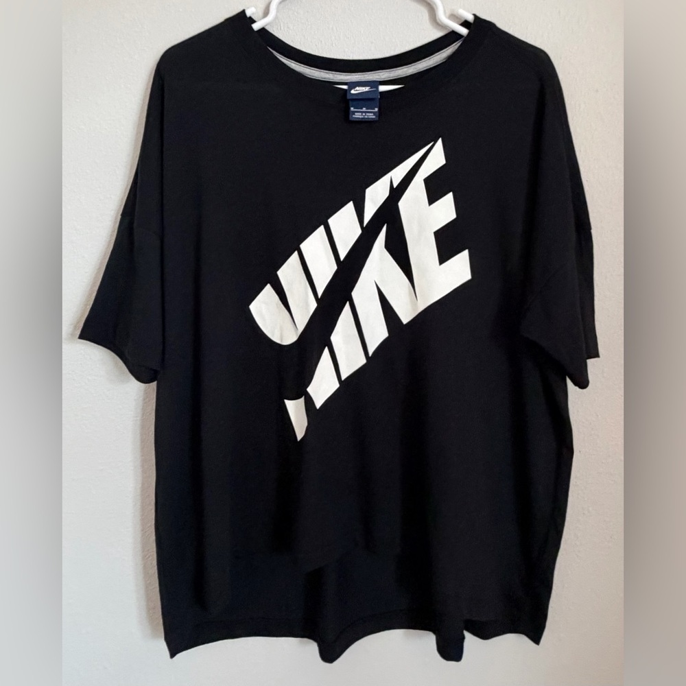 Nike Black Tee with White Graphic